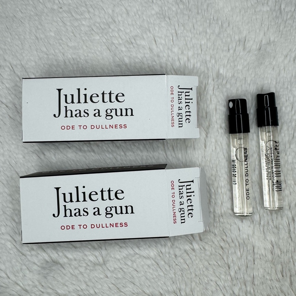 ✨NIB✨ Two Juliette Has a Gun 'Ode to Dullness'